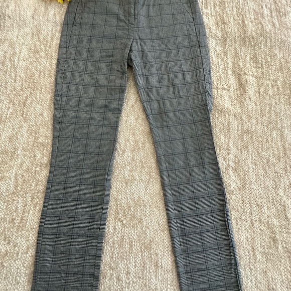LOFT Never Worn The “High Waist Skinny” Plaid Pants. Zero flaws 🦋 - Picture 10 of 10